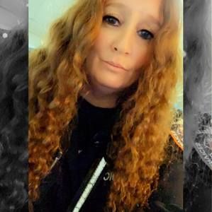 Meet your Posher, Jenn